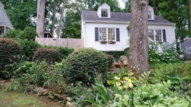 Main picture of 2815 Georgian Dr E
