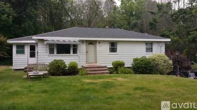 Main picture of 461 Douglas St