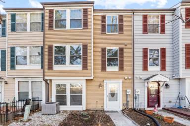 Main picture of 2714 Greenwood Dr