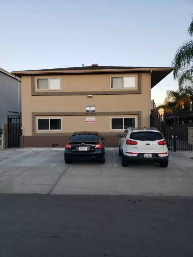 Main picture of 4057 1/2 Ohio St