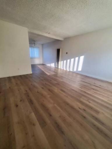 Main picture of 640 E Imperial Ave