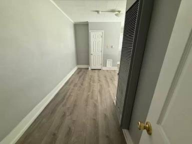 Main picture of 112 S Elk St