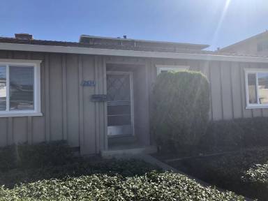 Main picture of 2834 Malabar Ave