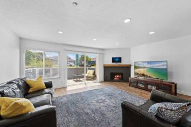 Main picture of 2162 Avenida Espada