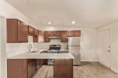 Main picture of 1002 S Mariana St