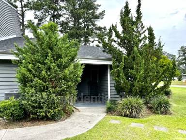 Main picture of 724 Azalea Dr