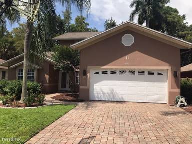 Main picture of 6003 Hollow Dr