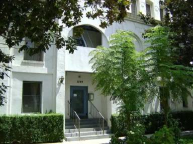 Main picture of 1740 Winona Blvd