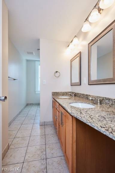 Main picture of 12 Short St