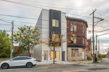 Main picture of 4432 Lancaster Ave