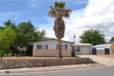 Main picture of 1901 Phyllis Ln