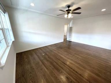 Main picture of 3215 Bagley Ave