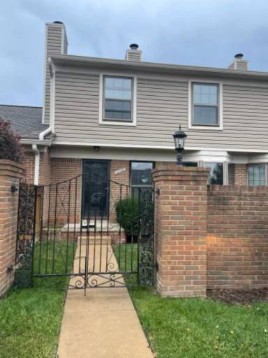 Main picture of 22098 Edgewater