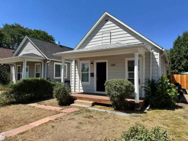 Main picture of 609 E Elk Pl