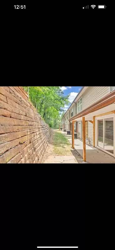Main picture of 1111 Smith Lake Rd