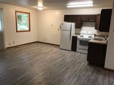 Main picture of 2332 S Duluth Ave