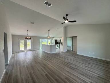 Main picture of 2690 SE 75th Blvd