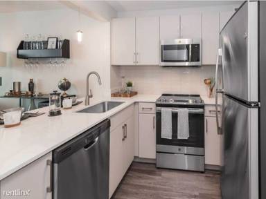 Main picture of 180 N Harbor Dr