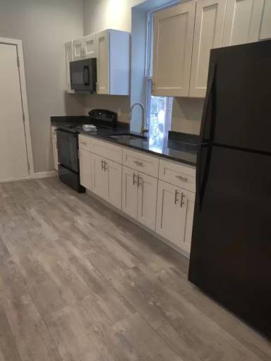 Main picture of 6110 Master St