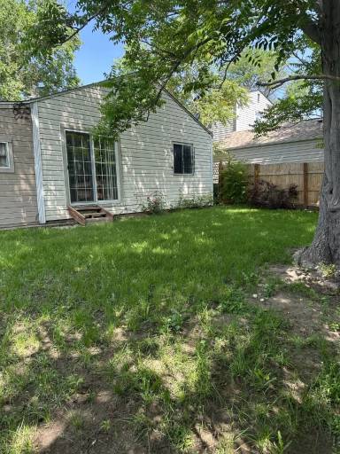 Main picture of 4890 Raritan St