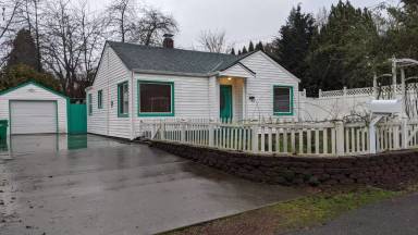 Main picture of 1720 Thurston Ave NE