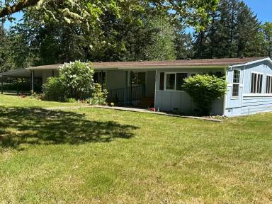 Main picture of 13016 Military Rd SE
