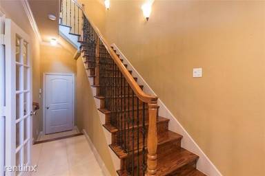 Main picture of 7416 Bishop Rd