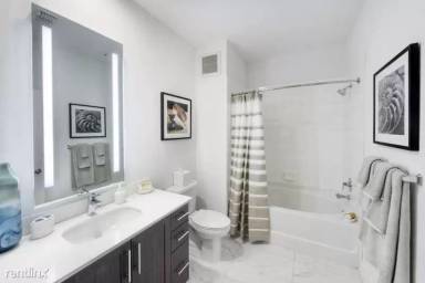 Main picture of 5002 S West Shore Blvd