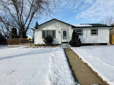 Main picture of 1726 9th Ave SW