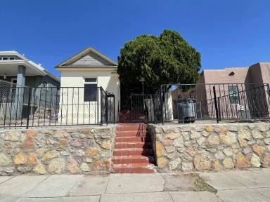 Main picture of 1931 Arizona Ave