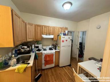 Main picture of 65 Burbank St