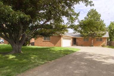 Main picture of 4302 Charles St