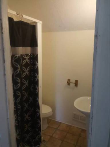 Main picture of 362 W 5th St