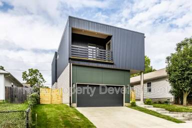 Main picture of 1206 Saint Paul St