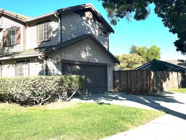 Main picture of 4650 Christenson St
