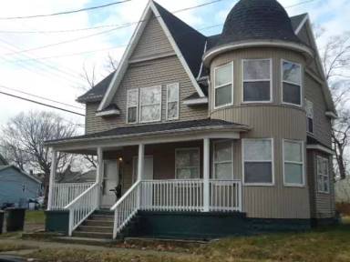 Main picture of 1711 S Saint Joseph St