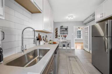 Main picture of 1240 Hawthorne Pl