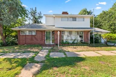 Main picture of 4949 E Orme St