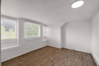 Main picture of 314 W 5th St