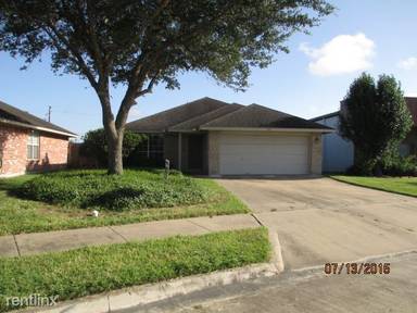 Main picture of 302 Gemini Ct