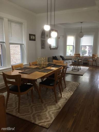 Main picture of 2447 N Harding Ave