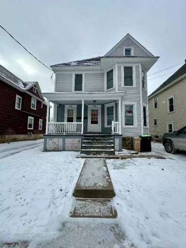 Main picture of 217 Henry St