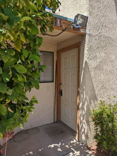 Main picture of 1515 E Hedrick Dr