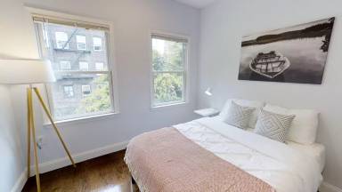 Main picture of Journal Square House