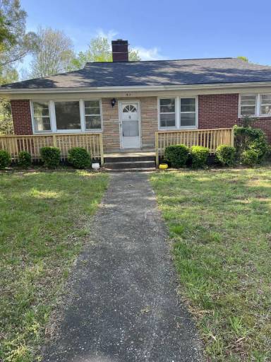 Main picture of 907 Maple Ave