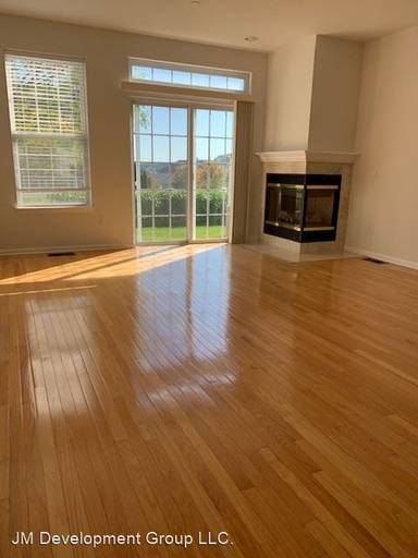 Main picture of 304 Bridgeview Dr
