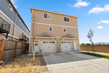 Main picture of 7878 Jacqueline Way