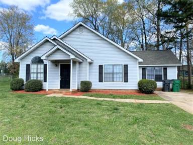 Main picture of 3322 Green Meadow Dr