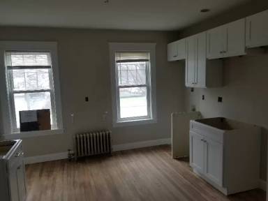 Main picture of 352 Chandler St