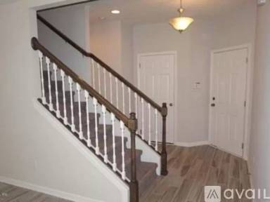 Main picture of 245 Richmond Dr